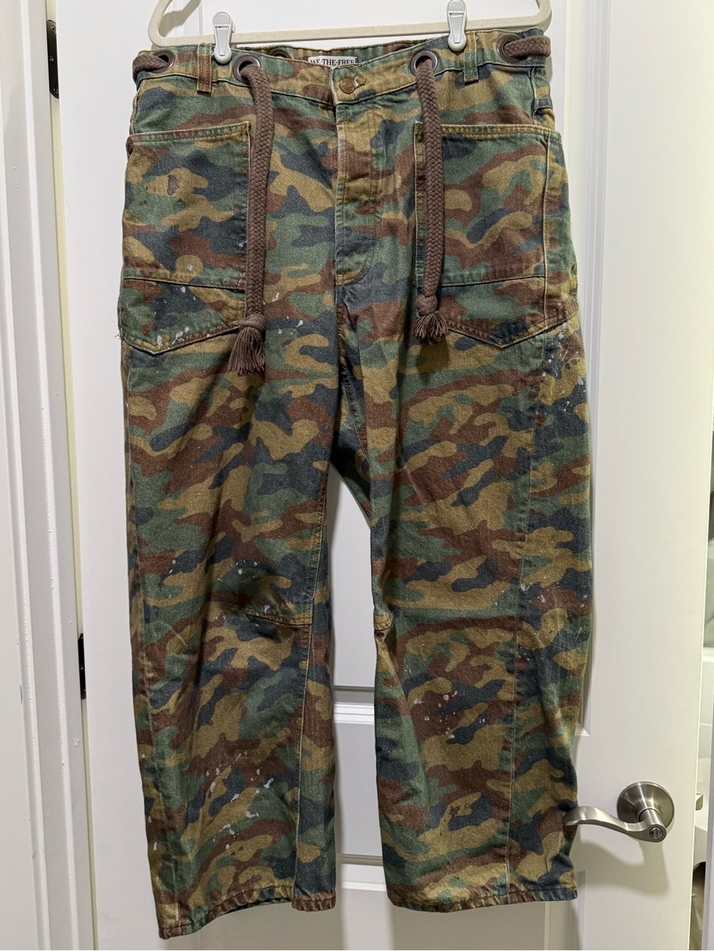 We The Free Moxie Printed Low-Slung Barrel Jeans,
Camouflage